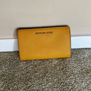 Michael kors wallet